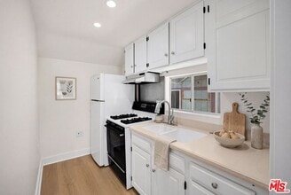 6190 Mesa Ave in Los Angeles, CA - Building Photo - Building Photo