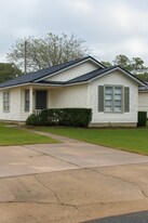 3402 Judythe Ct in Bryan, TX - Building Photo