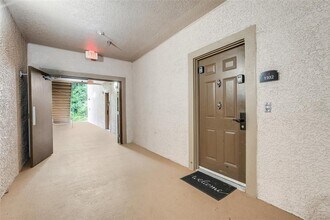 1375 Tuscana Ln in Davenport, FL - Building Photo - Building Photo