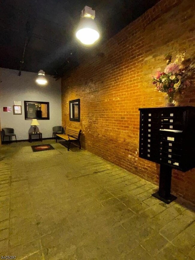 40 Broadway in Paterson, NJ - Building Photo - Building Photo