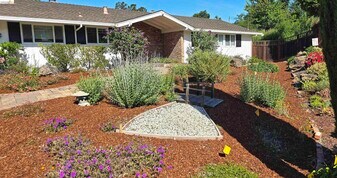 2 Rae Ct in Orinda, CA - Building Photo