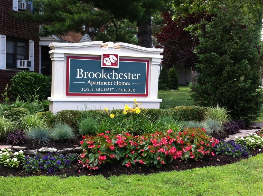 Brookchester Apartments New Milford, NJ Apartments