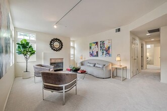 324 Callippe Ct in Brisbane, CA - Building Photo - Building Photo