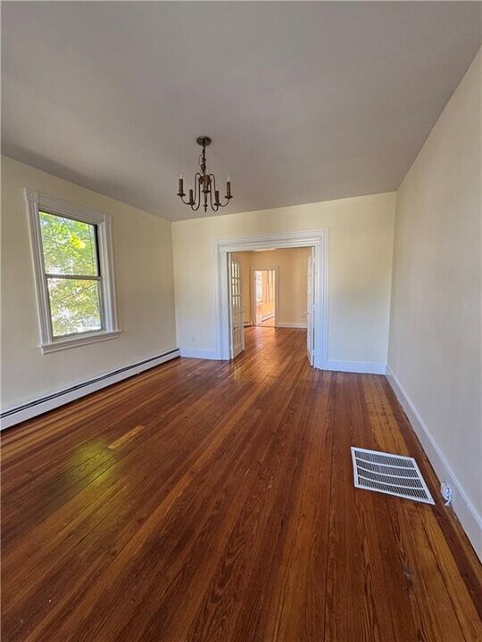 58 Roanoke St in Providence, RI - Building Photo