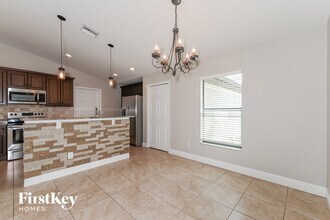 1806 NE 2nd Ave in Cape Coral, FL - Foto de edificio - Building Photo