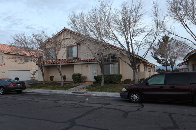 Rainbow Gardens in Las Vegas, NV - Building Photo - Building Photo