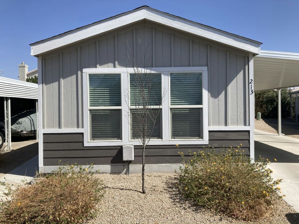 11411 N 91st Ave in Peoria, AZ - Building Photo