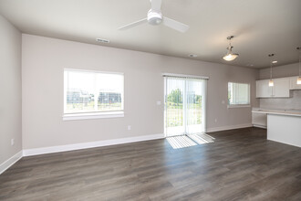 James Point Luxury Townhomes in Grimes, IA - Building Photo - Interior Photo