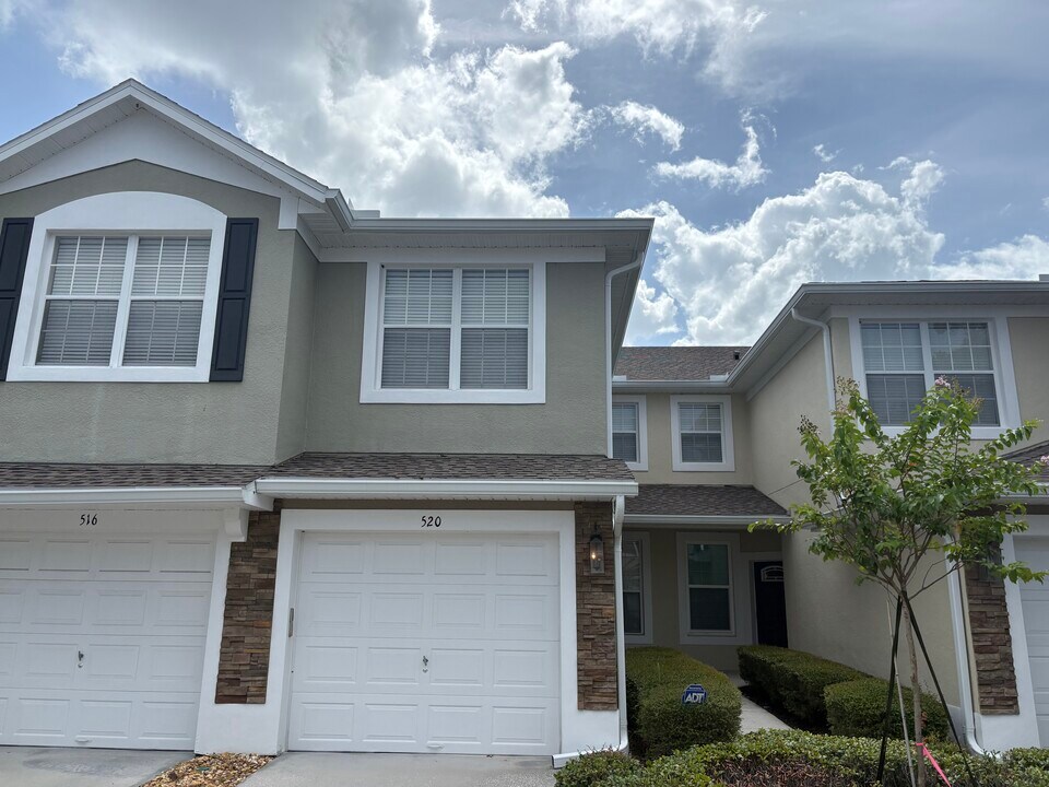 520 Hockendale Cove in Sanford, FL - Building Photo