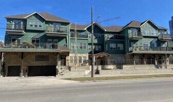 112-114 14 Ave SE in Calgary, AB - Building Photo