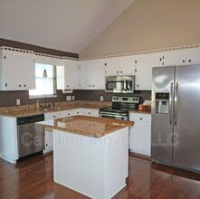 311 Fairdale Dr in Simpsonville, SC - Foto de edificio - Building Photo