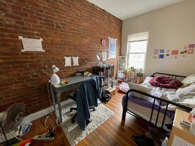 858 Huntington Ave, Unit 5 in Boston, MA - Building Photo