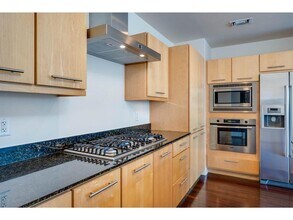 210 Lee Barton Dr in Austin, TX - Building Photo - Building Photo