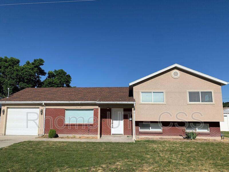 6634 S 2700 W in West Jordan, UT - Building Photo