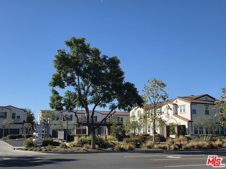 5308 Harvard Wy in Cypress, CA - Building Photo