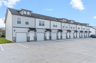 224 Drayton Dr in Clarksville, TN - Foto de edificio - Building Photo