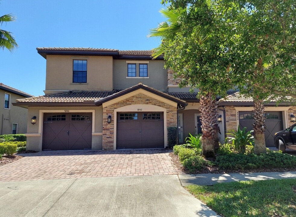 8942 Azalea Sands Ln, Unit Champions Gate in Davenport, FL - Foto de edificio