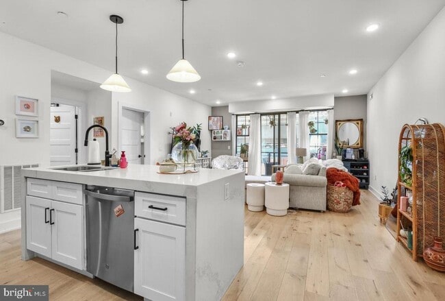 property at 1232 N Front St
