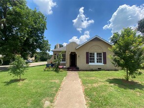 2100 Windsor Ave in Waco, TX - Building Photo - Building Photo