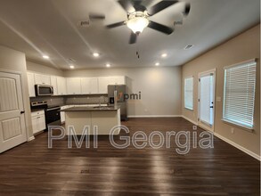 315 Skipjack Ct in Covington, GA - Building Photo - Building Photo