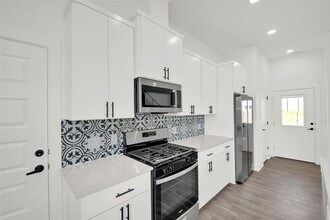 7603 Carver Ave in Austin, TX - Building Photo - Building Photo