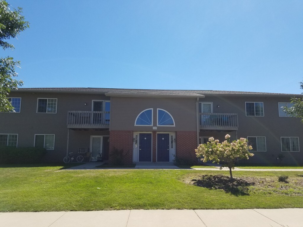 Yorkshire Lane Apartment Homes in Manitowoc, WI