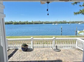 3739 Pompano Dr SE in St. Petersburg, FL - Building Photo