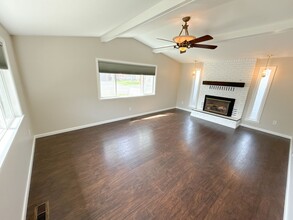 4781 Glenwood Dr in Klamath Falls, OR - Foto de edificio - Building Photo