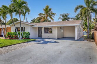 1210 Skylark Ln in Lantana, FL - Building Photo - Building Photo