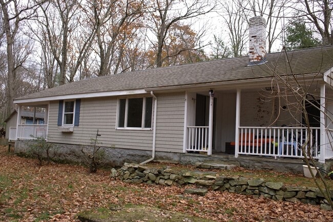 139 Grove St in Westwood, MA - Building Photo - Building Photo