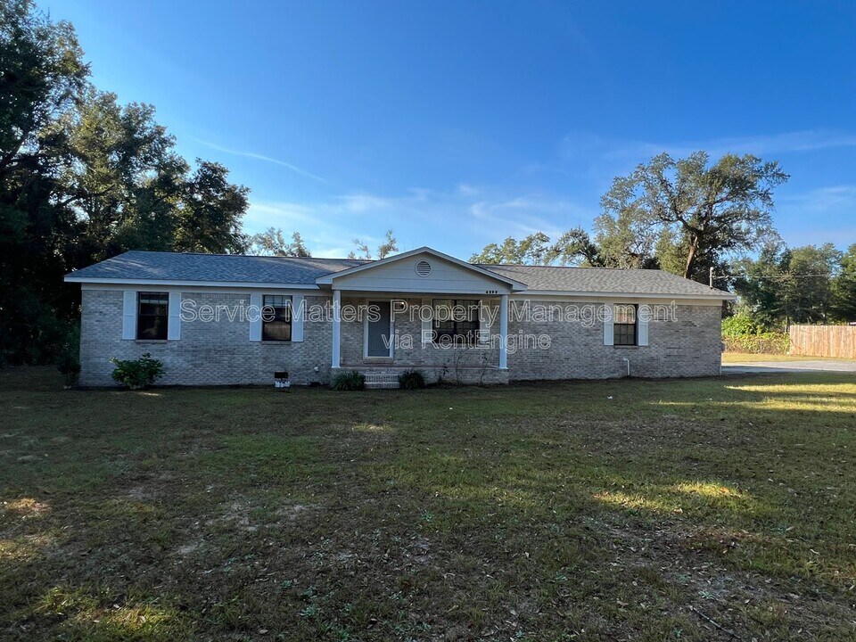 4899 Keyser Ln in Milton, FL - Building Photo