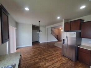 10284 W 18th Ct in Kennewick, WA - Building Photo - Building Photo