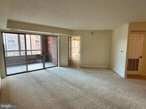 2181 Jamieson Ave in Alexandria, VA - Building Photo - Building Photo