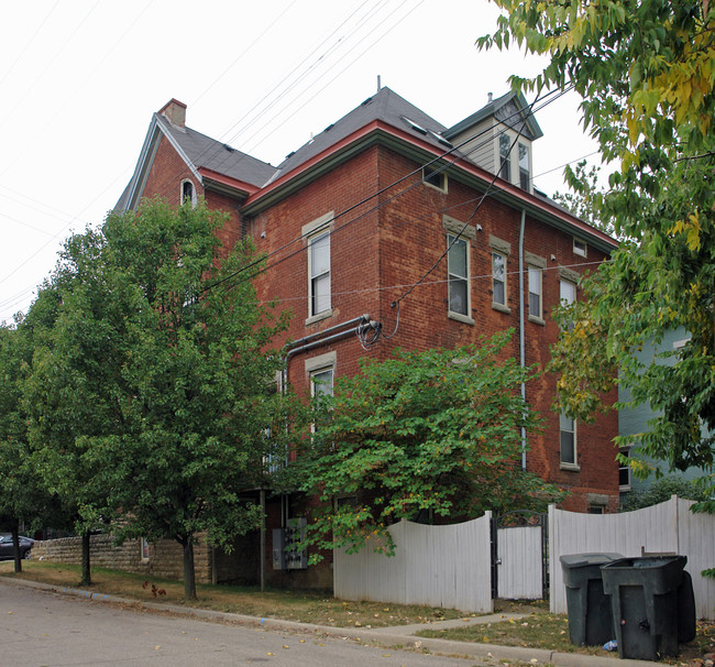 734 Garrard St in Covington, KY - Foto de edificio - Building Photo