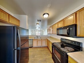 6019 W Jones Ave in Phoenix, AZ - Foto de edificio - Building Photo