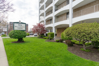 Williamsville Towers in Williamsville, NY - Building Photo - Building Photo