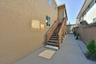 3440 64th Avenue Plz, Unit #4 in Oakland, CA - Foto de edificio - Building Photo