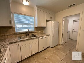 3074 E Terrace Ave in Fresno, CA - Building Photo - Building Photo