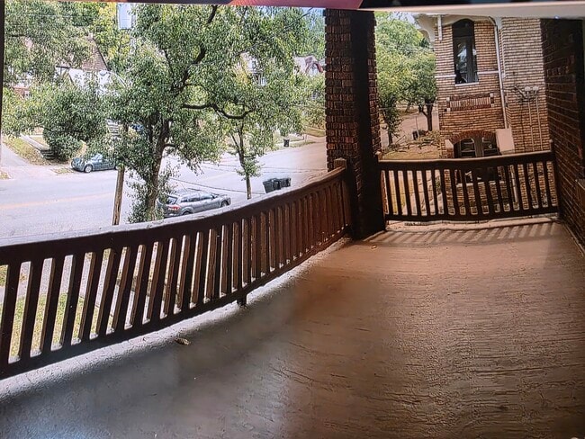 735 E Mitchell Ave, Unit 2nd floor