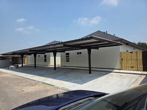 414 Lotto Ln, Unit 3 in Edinburg, TX - Building Photo - Building Photo