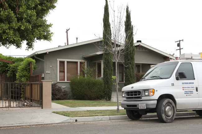 4859 Mansfield St in San Diego, CA - Building Photo - Building Photo