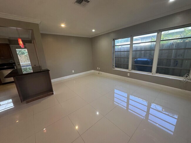 40 NE 48th St in Fort Lauderdale, FL - Building Photo - Building Photo