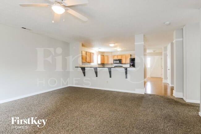 2702 Kilmurray Dr in Brownsburg, IN - Foto de edificio - Building Photo