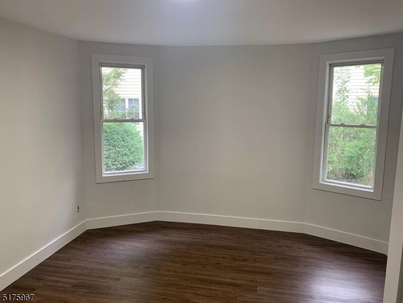 721 N Wood Ave in Linden, NJ - Building Photo