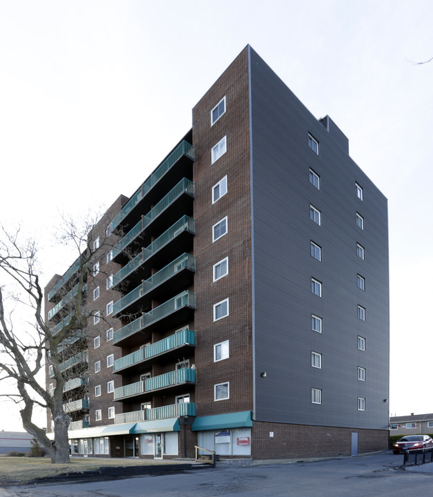 456 McArthur Park Apartments in Ottawa, ON - Building Photo