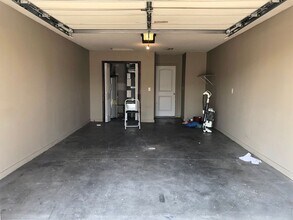 1120 NW Willow Dr in Grain Valley, MO - Building Photo - Building Photo