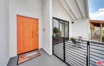 7826 W 80th St in Los Angeles, CA - Building Photo - Building Photo
