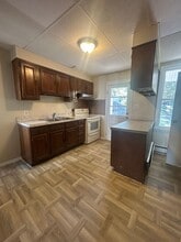 2371 Canby St in Harrisburg, PA - Building Photo - Building Photo