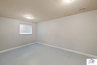 19114 K St in Omaha, NE - Building Photo - Building Photo