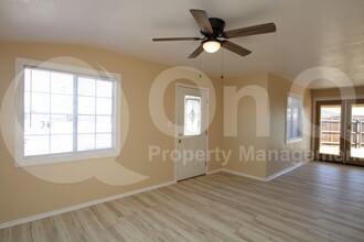 7713 E McKinley St in Scottsdale, AZ - Building Photo - Building Photo
